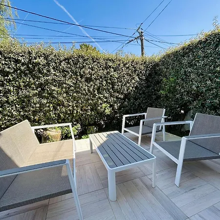 Maison 5 Pieces - Et Commerces A Proximite - Centre - Lb000-055